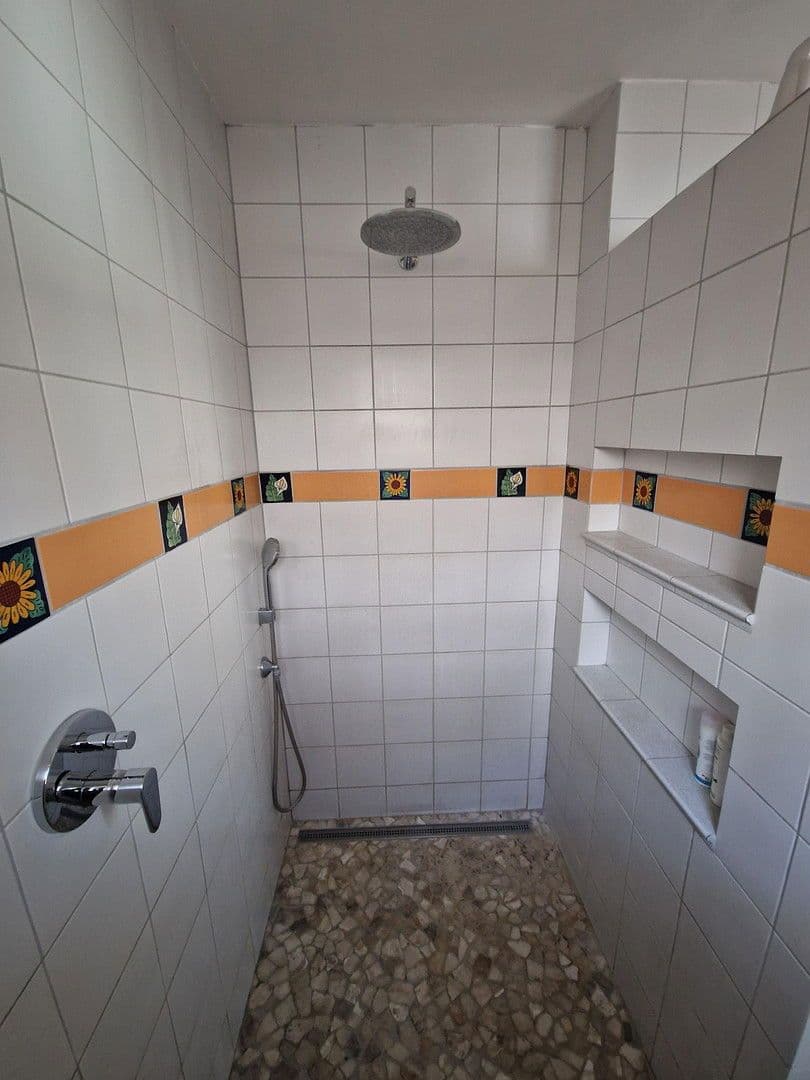 Prodej domu 250 m², pozemek 870 m², Leimersheim, Porýní-Falc Prodej domu 250 m², pozemek 870 m², Leimersheim, Porýní-Falc