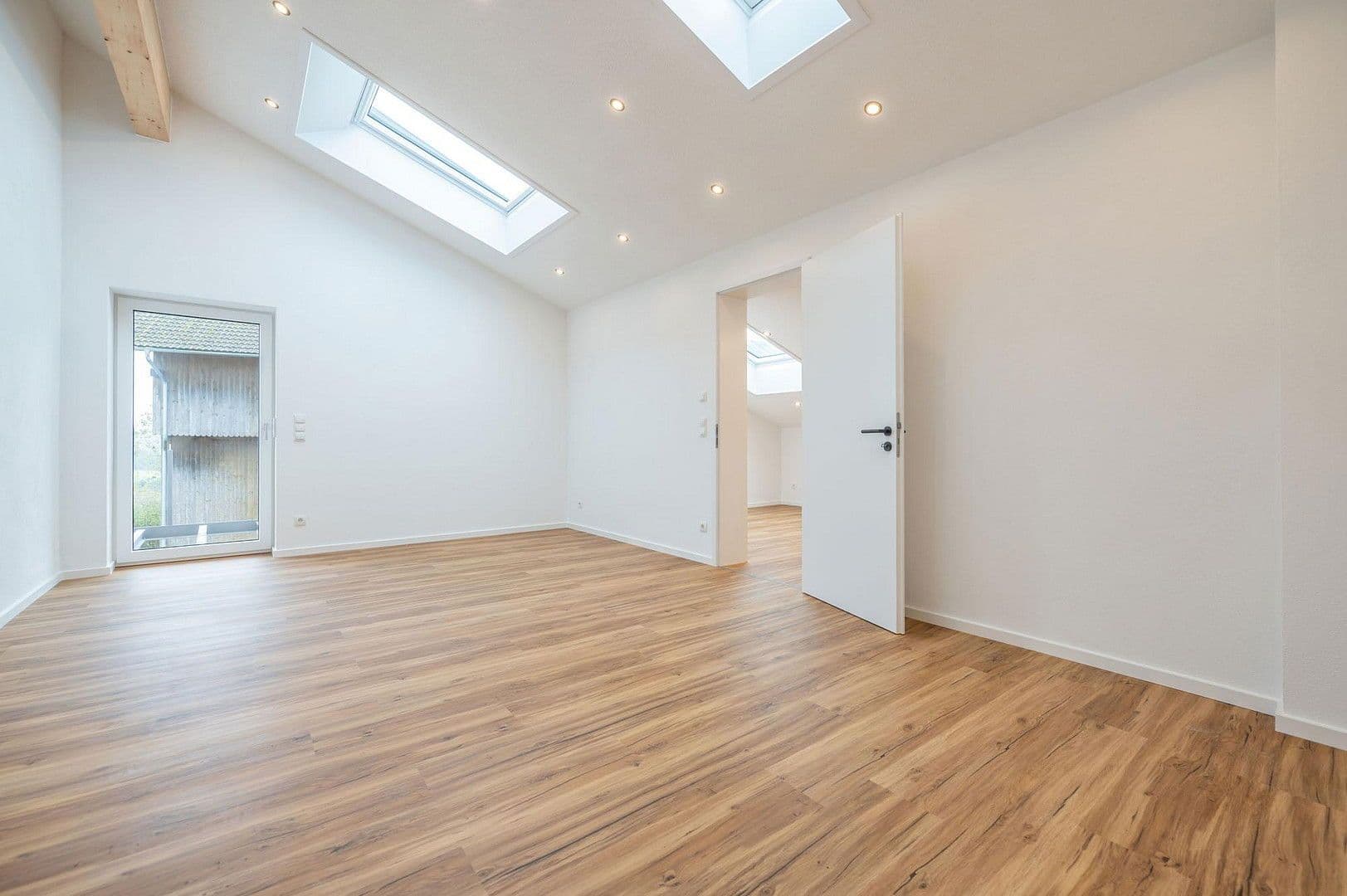 Pronájem bytu 4+1 74 m², Hutthurm, Bavorsko Pronájem bytu 4+1 74 m², Hutthurm, Bavorsko