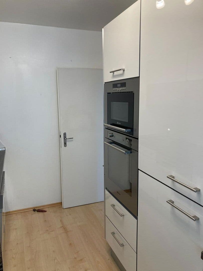 Pronájem bytu 4+1 120 m², Wurmbergstraße 13, Sindelfingen, Bádensko-Württembersko Pronájem bytu 4+1 120 m², Wurmbergstraße 13, Sindelfingen, Bádensko-Württembersko