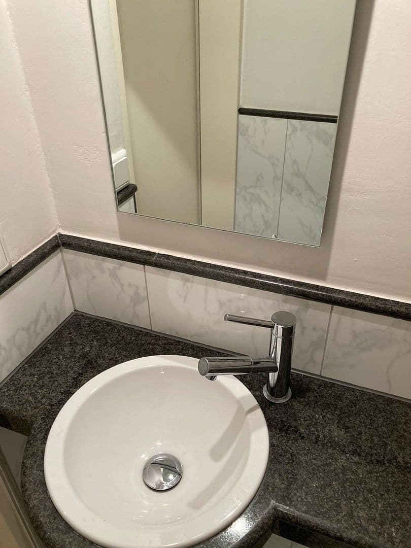 Pronájem bytu 4+1 120 m², Wurmbergstraße 13, Sindelfingen, Bádensko-Württembersko Pronájem bytu 4+1 120 m², Wurmbergstraße 13, Sindelfingen, Bádensko-Württembersko
