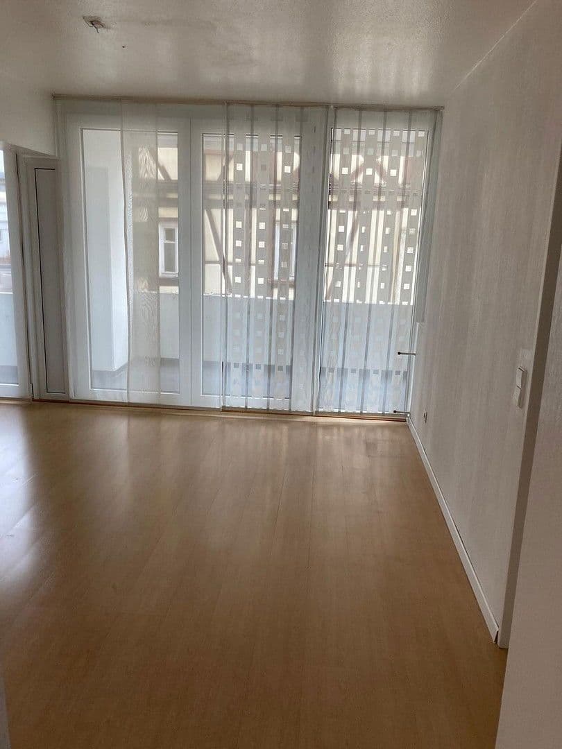 Pronájem bytu 4+1 120 m², Wurmbergstraße 13, Sindelfingen, Bádensko-Württembersko Pronájem bytu 4+1 120 m², Wurmbergstraße 13, Sindelfingen, Bádensko-Württembersko