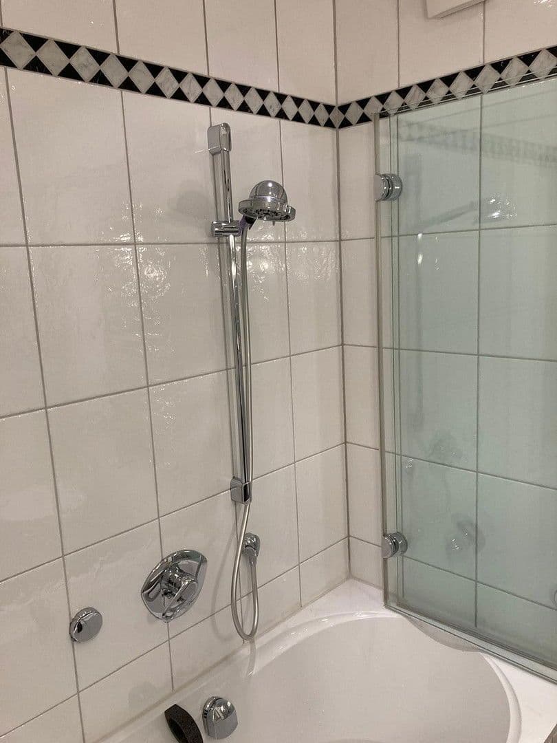 Pronájem bytu 4+1 120 m², Wurmbergstraße 13, Sindelfingen, Bádensko-Württembersko Pronájem bytu 4+1 120 m², Wurmbergstraße 13, Sindelfingen, Bádensko-Württembersko