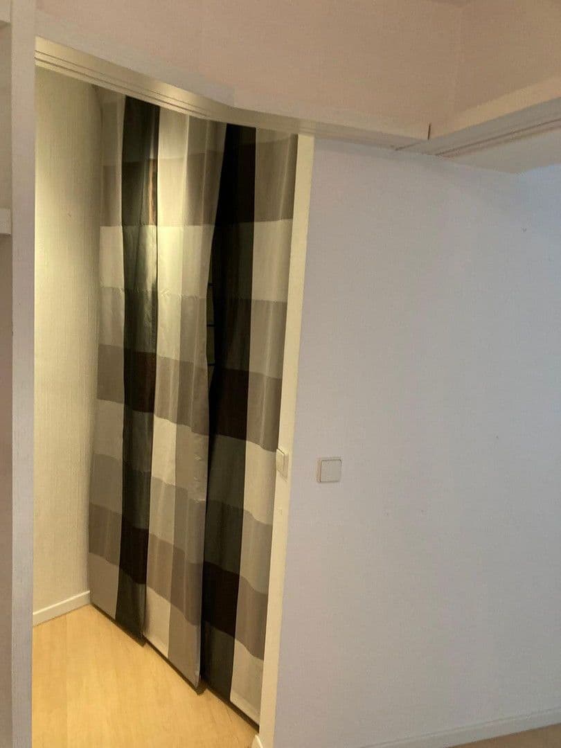 Pronájem bytu 4+1 120 m², Wurmbergstraße 13, Sindelfingen, Bádensko-Württembersko Pronájem bytu 4+1 120 m², Wurmbergstraße 13, Sindelfingen, Bádensko-Württembersko