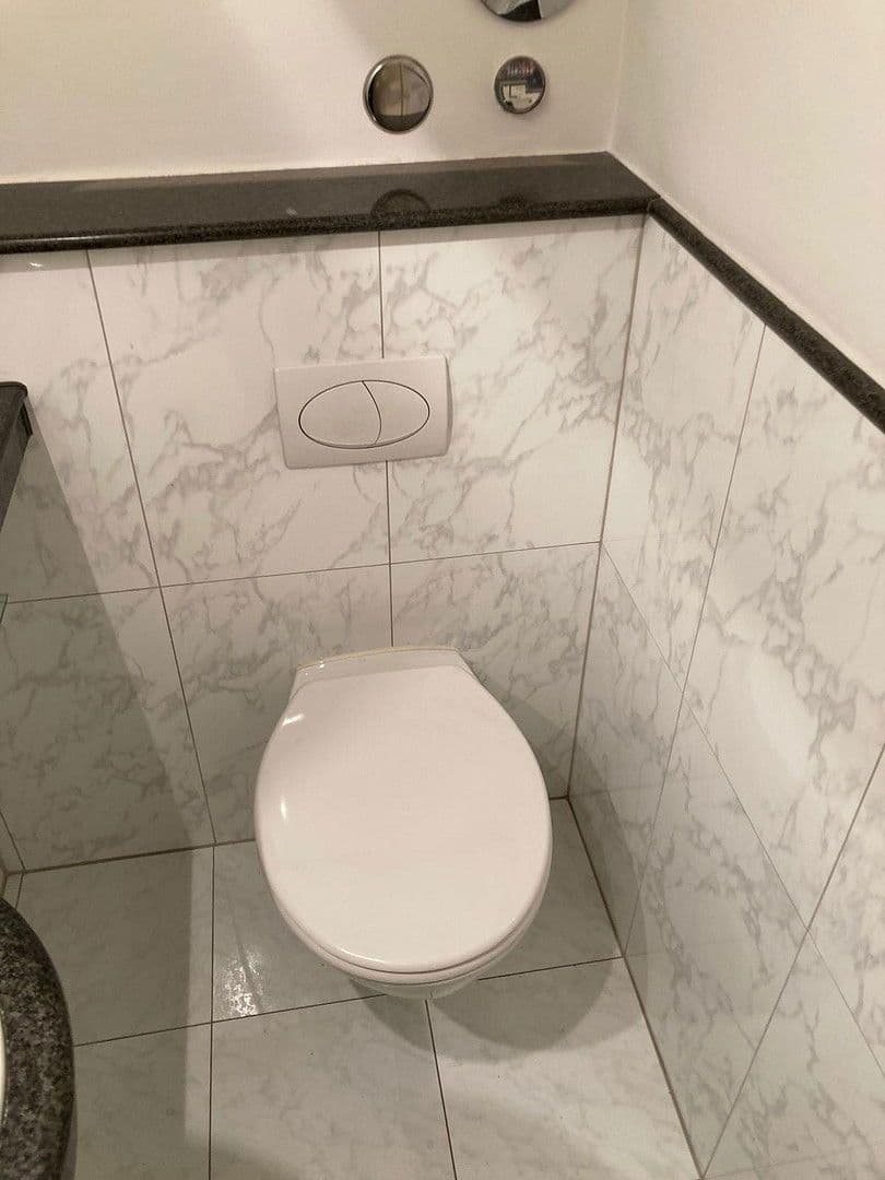 Pronájem bytu 4+1 120 m², Wurmbergstraße 13, Sindelfingen, Bádensko-Württembersko Pronájem bytu 4+1 120 m², Wurmbergstraße 13, Sindelfingen, Bádensko-Württembersko