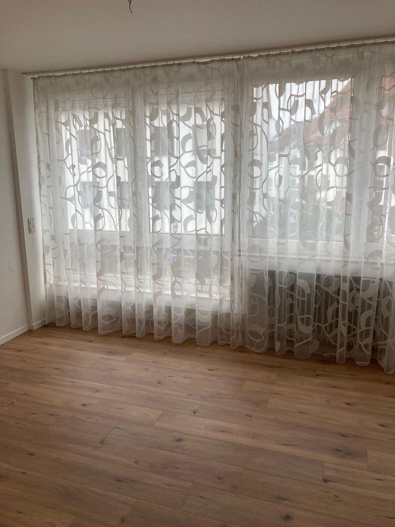 Pronájem bytu 4+1 120 m², Wurmbergstraße 13, Sindelfingen, Bádensko-Württembersko Pronájem bytu 4+1 120 m², Wurmbergstraße 13, Sindelfingen, Bádensko-Württembersko