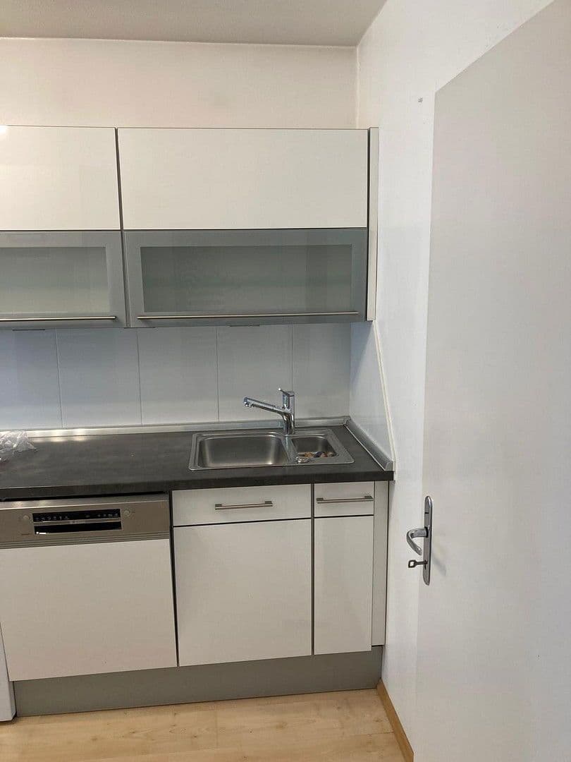 Pronájem bytu 4+1 120 m², Wurmbergstraße 13, Sindelfingen, Bádensko-Württembersko Pronájem bytu 4+1 120 m², Wurmbergstraße 13, Sindelfingen, Bádensko-Württembersko