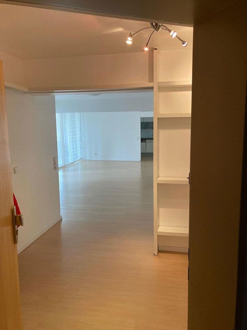 Pronájem bytu 4+1 120 m², Wurmbergstraße 13, Sindelfingen, Bádensko-Württembersko Pronájem bytu 4+1 120 m², Wurmbergstraße 13, Sindelfingen, Bádensko-Württembersko