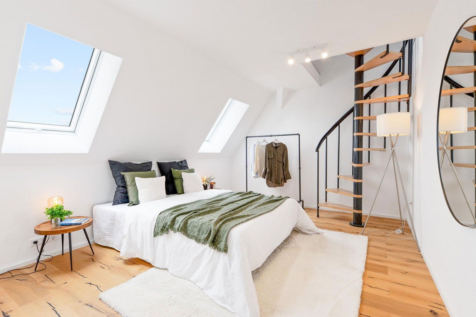 Prodej domu 133 m², pozemek 228 m², Pfaffenhofen an der Roth, Bavorsko Prodej domu 133 m², pozemek 228 m², Pfaffenhofen an der Roth, Bavorsko