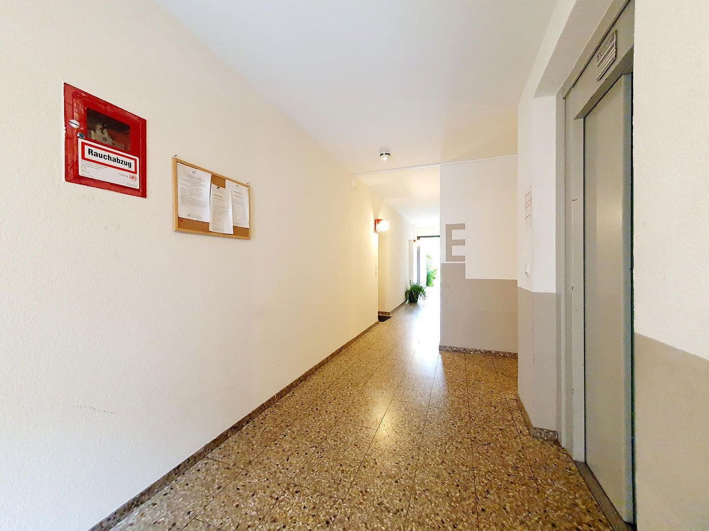 Prodej bytu 4+1 100 m², Mühlenstraße 17, Saarbrücken, Země Sársko Prodej bytu 4+1 100 m², Mühlenstraße 17, Saarbrücken, Země Sársko