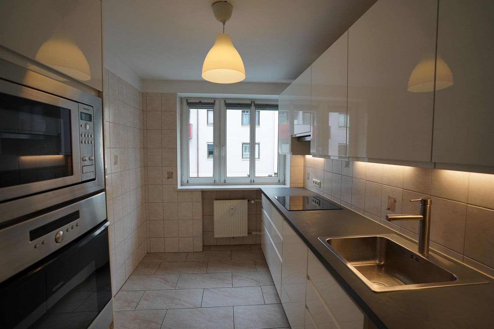 Pronájem bytu 3+1 60 m², Feldgasse 52, Nürnberg, Bavorsko Pronájem bytu 3+1 60 m², Feldgasse 52, Nürnberg, Bavorsko