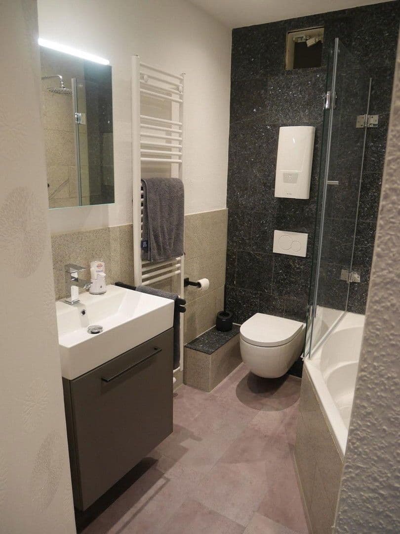 Prodej bytu 2+1 60 m², Untere Grabenstraße 12, Weilheim an der Teck, Bádensko-Württembersko Prodej bytu 2+1 60 m², Untere Grabenstraße 12, Weilheim an der Teck, Bádensko-Württembersko