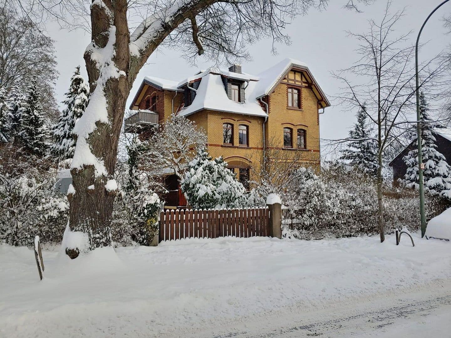 Prodej domu 222 m², pozemek 637 m², Ahnatalstraße 58, Kassel, Hessen Prodej domu 222 m², pozemek 637 m², Ahnatalstraße 58, Kassel, Hessen