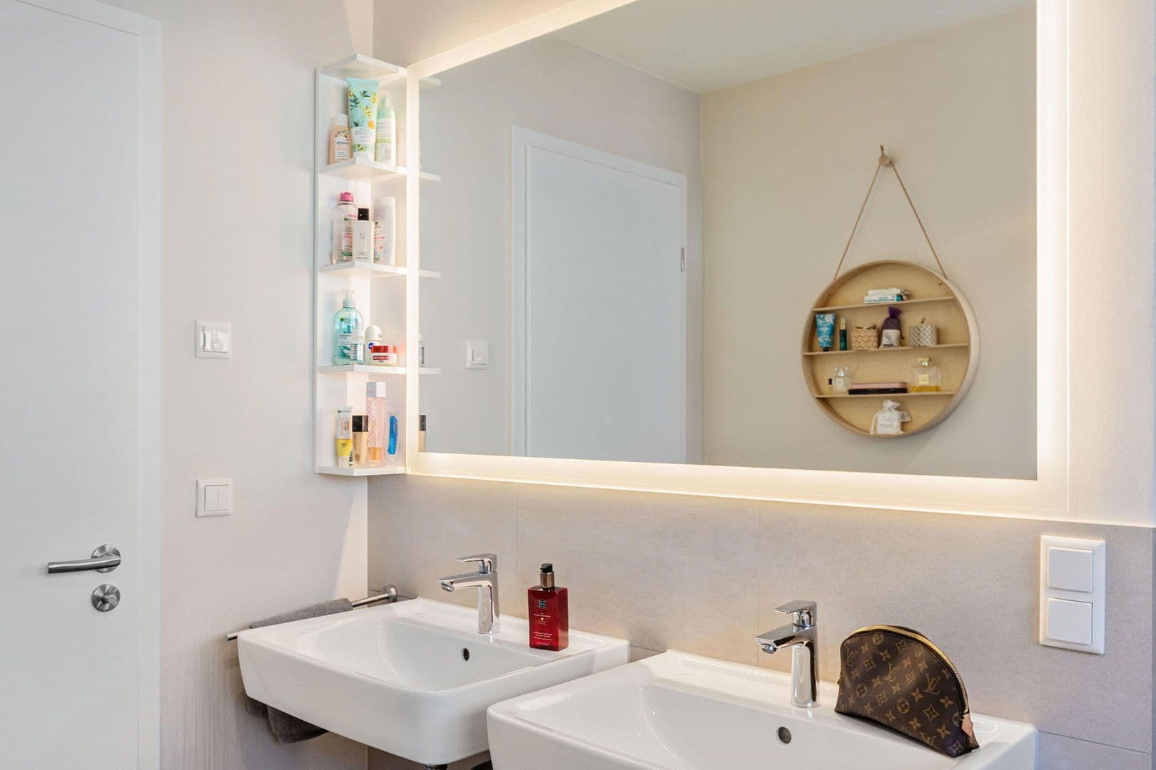 Prodej domu 182 m², pozemek 912 m², Kelkheim (Taunus), Hessen Prodej domu 182 m², pozemek 912 m², Kelkheim (Taunus), Hessen