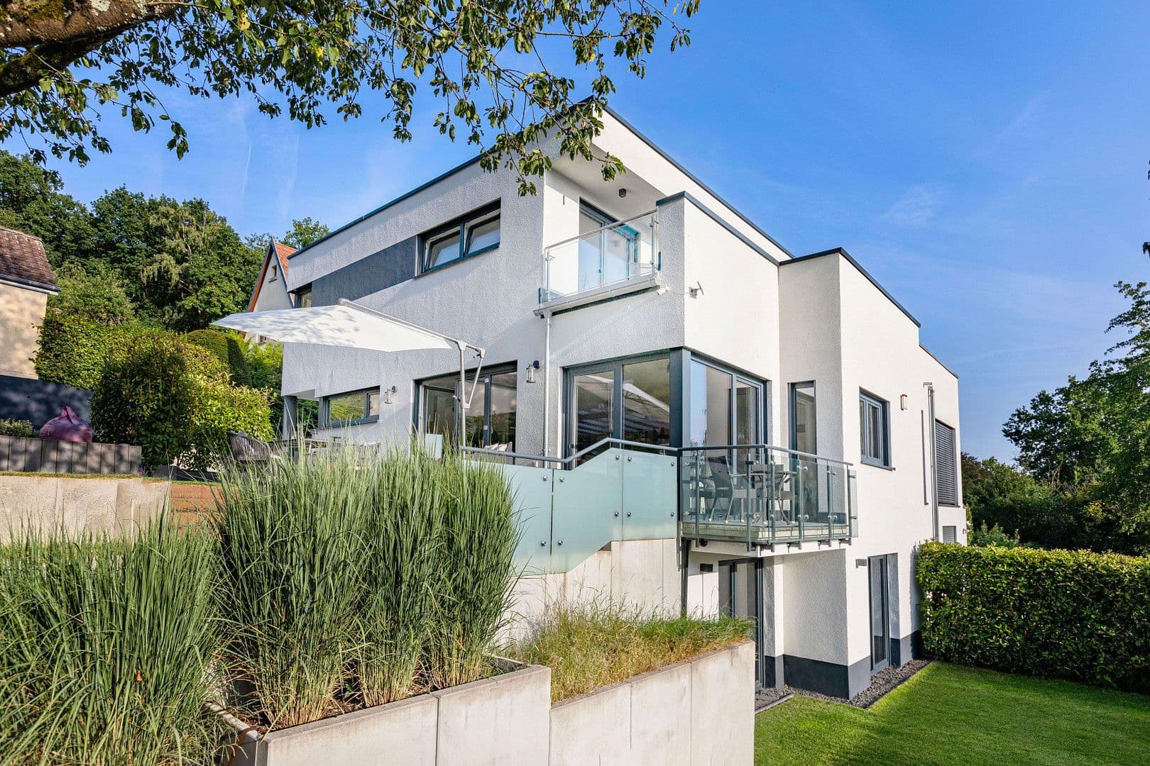 Prodej domu 182 m², pozemek 912 m², Kelkheim (Taunus), Hessen Prodej domu 182 m², pozemek 912 m², Kelkheim (Taunus), Hessen