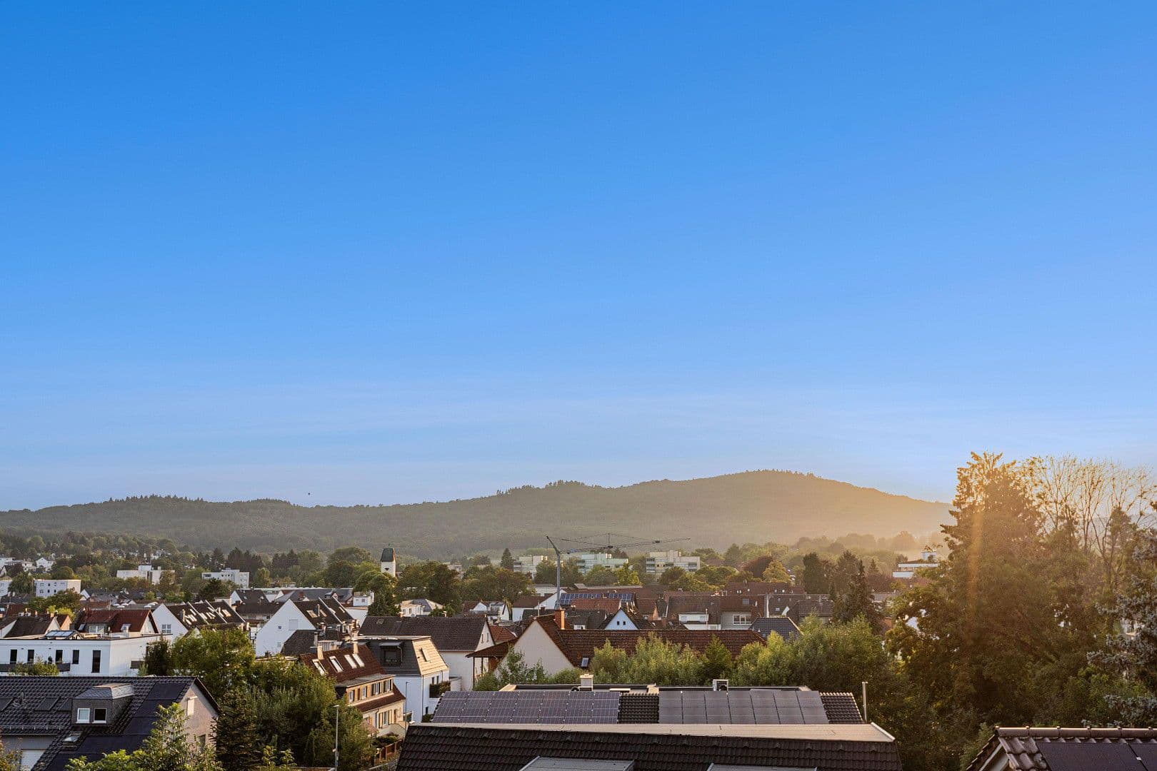 Prodej domu 182 m², pozemek 912 m², Kelkheim (Taunus), Hessen Prodej domu 182 m², pozemek 912 m², Kelkheim (Taunus), Hessen