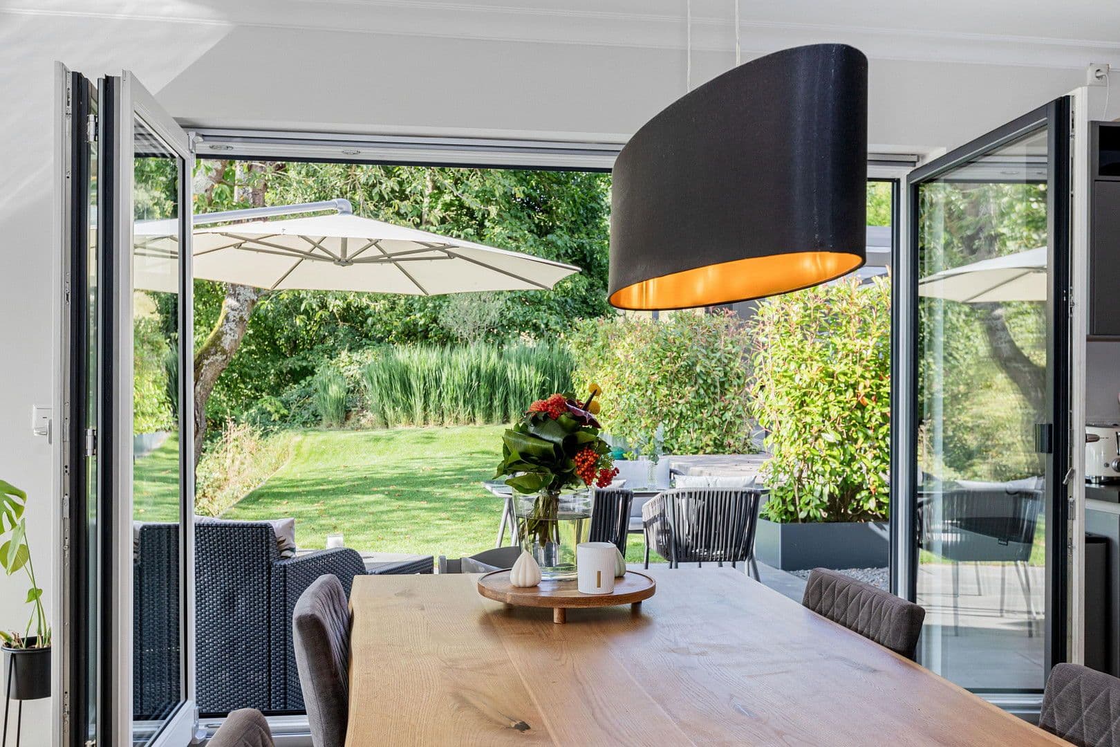 Prodej domu 182 m², pozemek 912 m², Kelkheim (Taunus), Hessen Prodej domu 182 m², pozemek 912 m², Kelkheim (Taunus), Hessen