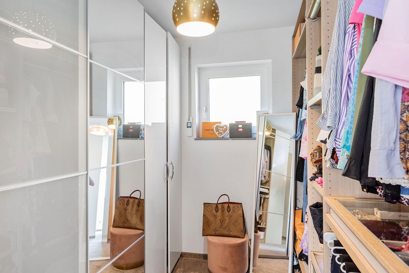 Prodej domu 182 m², pozemek 912 m², Kelkheim (Taunus), Hessen Prodej domu 182 m², pozemek 912 m², Kelkheim (Taunus), Hessen