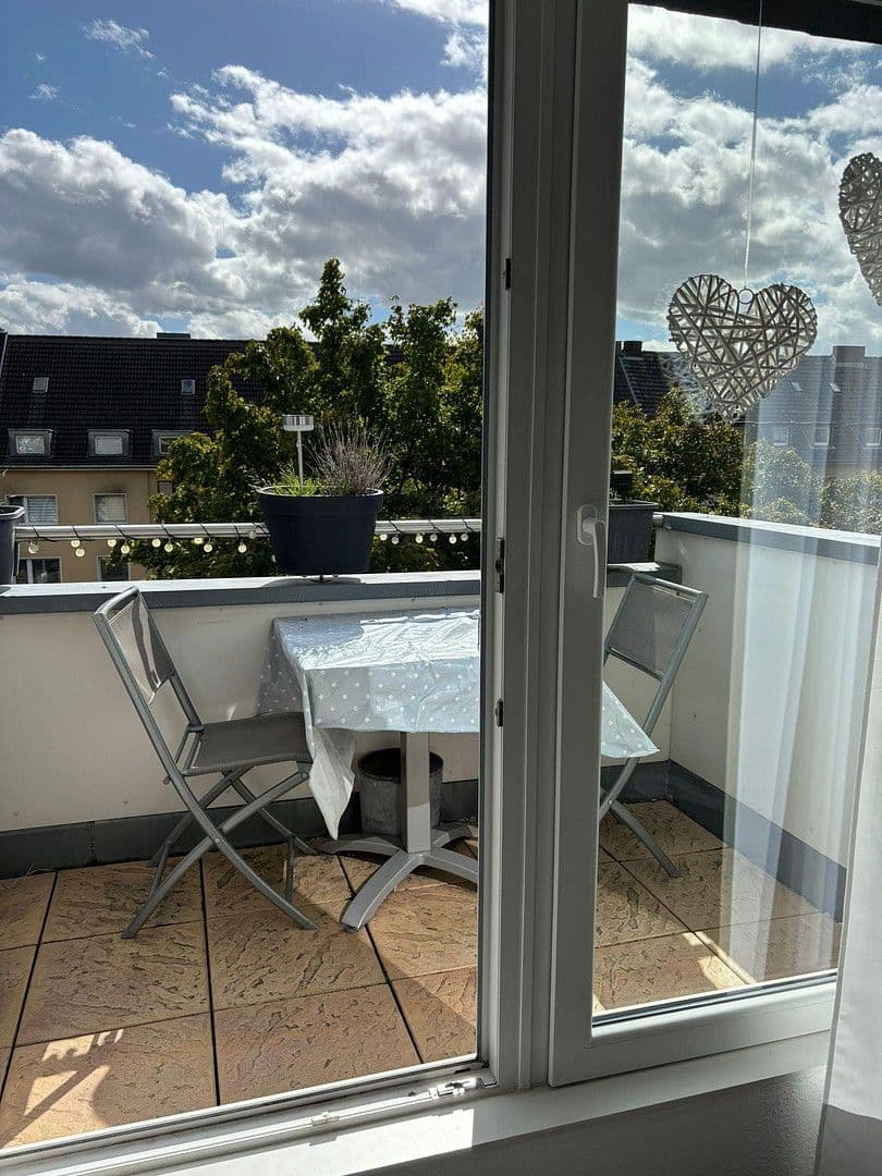 Pronájem bytu 2+1 59 m², Köln, Severní Porýní-Vestfálsko Pronájem bytu 2+1 59 m², Köln, Severní Porýní-Vestfálsko
