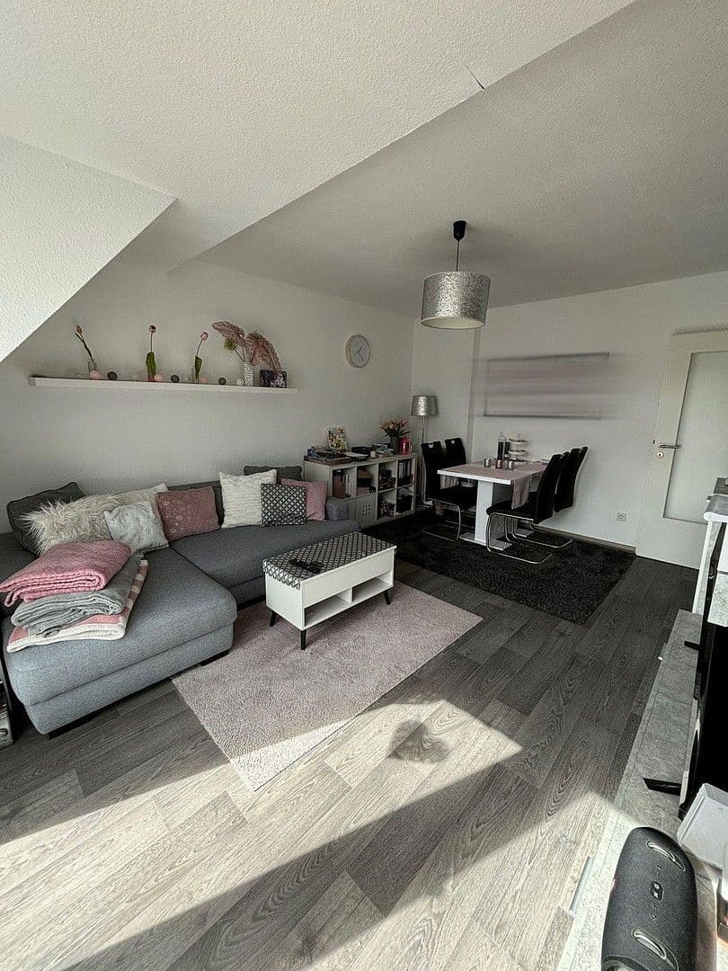 Pronájem bytu 2+1 59 m², Köln, Severní Porýní-Vestfálsko Pronájem bytu 2+1 59 m², Köln, Severní Porýní-Vestfálsko