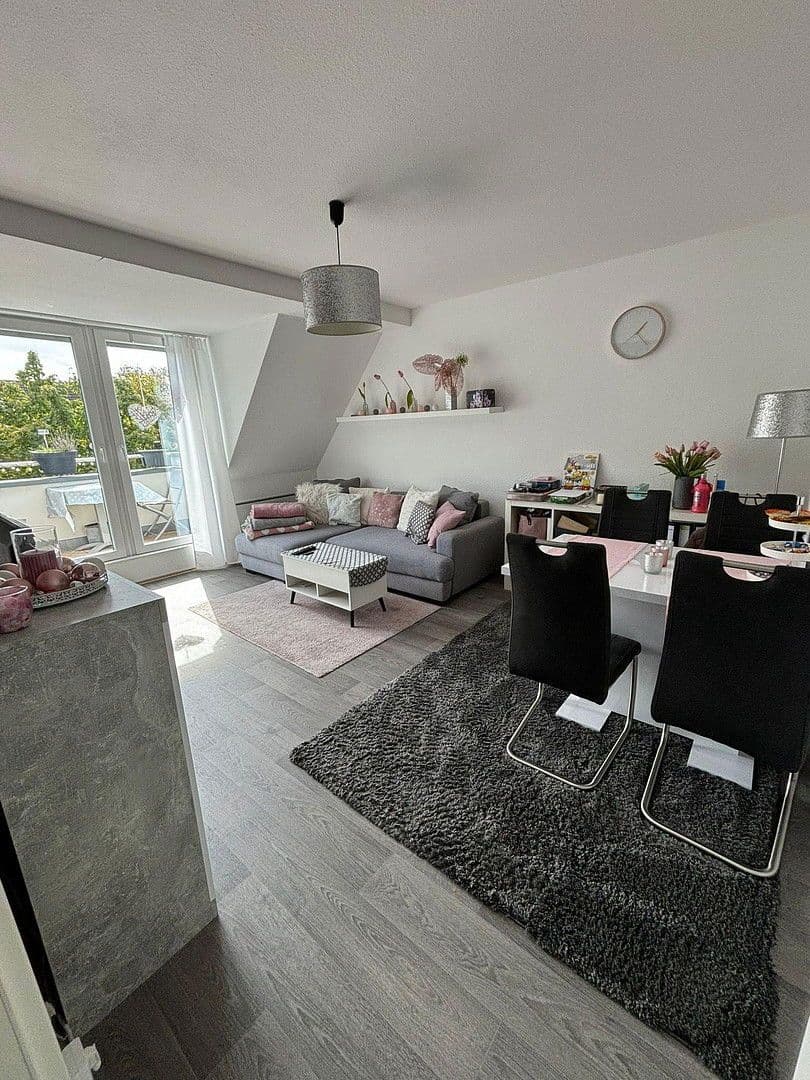 Pronájem bytu 2+1 59 m², Köln, Severní Porýní-Vestfálsko Pronájem bytu 2+1 59 m², Köln, Severní Porýní-Vestfálsko
