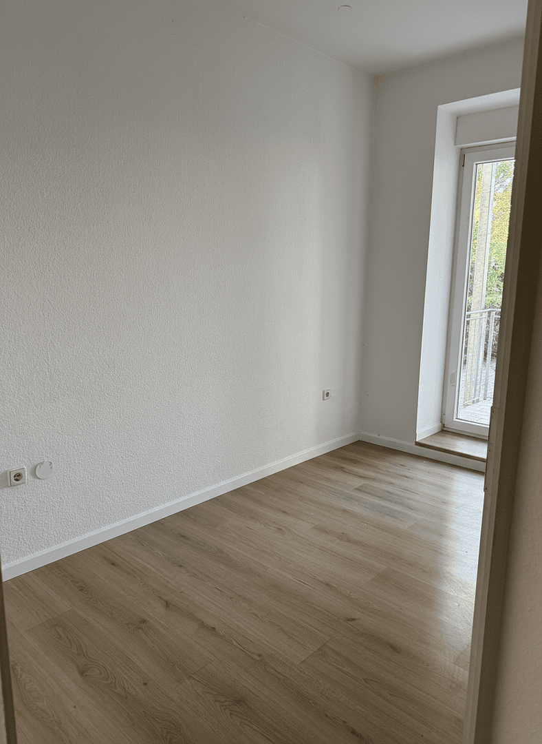 Pronájem bytu 2+1 41 m², Friedrich Engels Straße 2, Schkeuditz, Sasko Pronájem bytu 2+1 41 m², Friedrich Engels Straße 2, Schkeuditz, Sasko