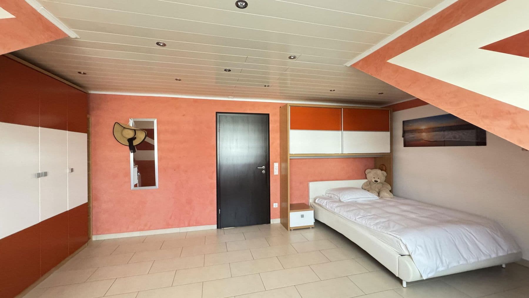 Prodej domu 186 m², pozemek 267 m², Vaihingen an der Enz, Bádensko-Württembersko Prodej domu 186 m², pozemek 267 m², Vaihingen an der Enz, Bádensko-Württembersko