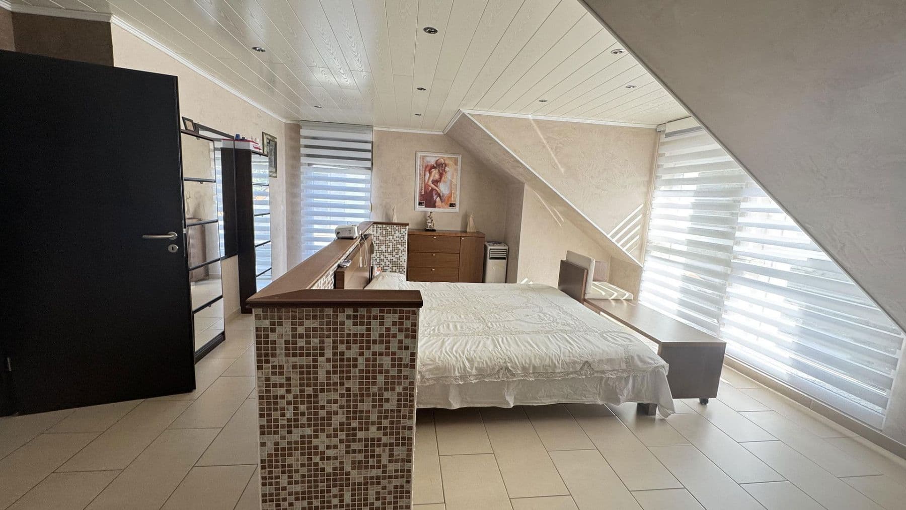 Prodej domu 186 m², pozemek 267 m², Vaihingen an der Enz, Bádensko-Württembersko Prodej domu 186 m², pozemek 267 m², Vaihingen an der Enz, Bádensko-Württembersko