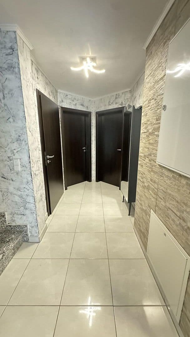 Prodej domu 186 m², pozemek 267 m², Vaihingen an der Enz, Bádensko-Württembersko Prodej domu 186 m², pozemek 267 m², Vaihingen an der Enz, Bádensko-Württembersko