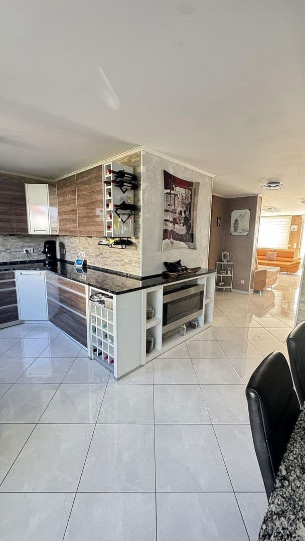 Prodej domu 186 m², pozemek 267 m², Vaihingen an der Enz, Bádensko-Württembersko Prodej domu 186 m², pozemek 267 m², Vaihingen an der Enz, Bádensko-Württembersko
