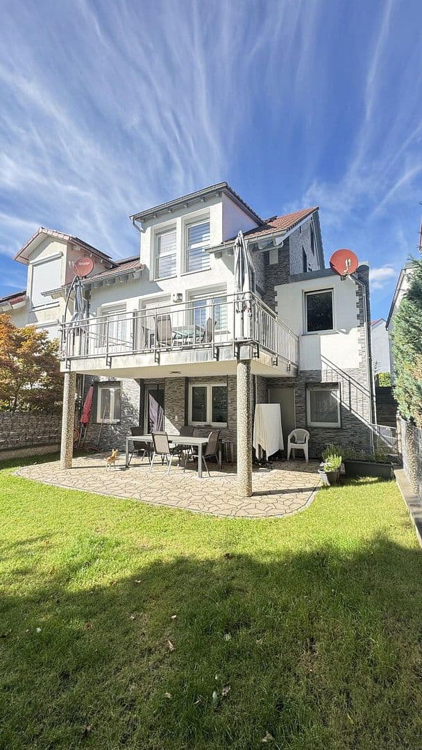 Prodej domu 186 m², pozemek 267 m², Vaihingen an der Enz, Bádensko-Württembersko Prodej domu 186 m², pozemek 267 m², Vaihingen an der Enz, Bádensko-Württembersko
