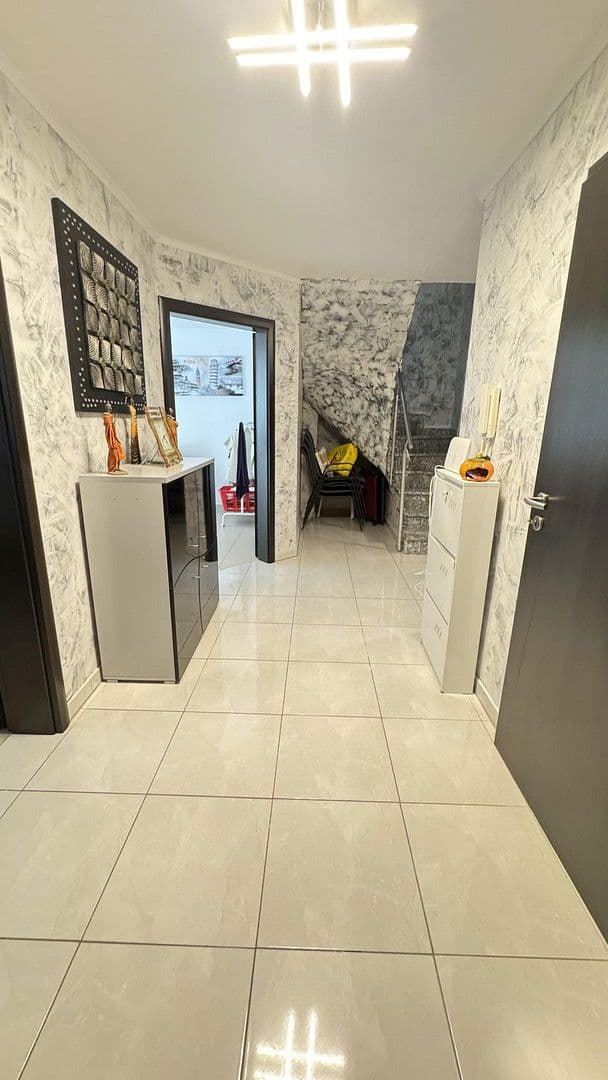 Prodej domu 186 m², pozemek 267 m², Vaihingen an der Enz, Bádensko-Württembersko Prodej domu 186 m², pozemek 267 m², Vaihingen an der Enz, Bádensko-Württembersko