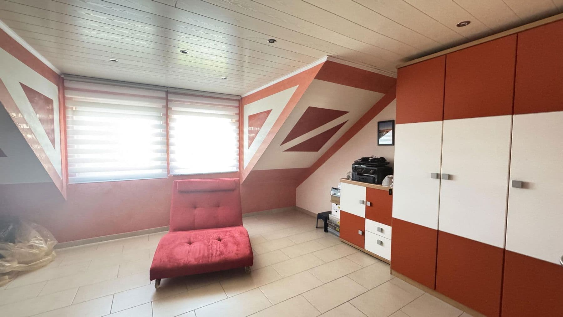Prodej domu 186 m², pozemek 267 m², Vaihingen an der Enz, Bádensko-Württembersko Prodej domu 186 m², pozemek 267 m², Vaihingen an der Enz, Bádensko-Württembersko