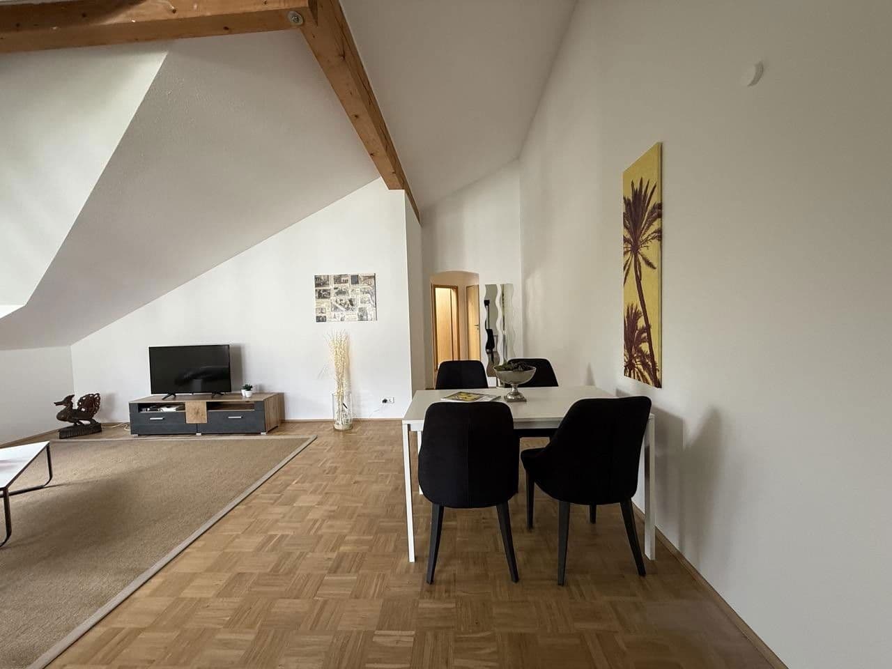 Pronájem bytu 2+1 60 m², Adlerstraße 13, Herrenberg, Bádensko-Württembersko Pronájem bytu 2+1 60 m², Adlerstraße 13, Herrenberg, Bádensko-Württembersko