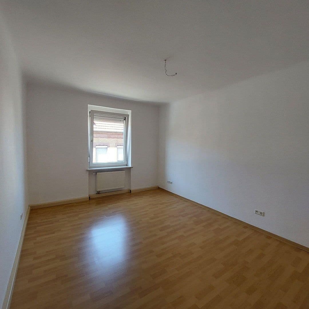 Pronájem bytu 3+1 62 m², Bergstraße 20-22, Pirmasens, Porýní-Falc Pronájem bytu 3+1 62 m², Bergstraße 20-22, Pirmasens, Porýní-Falc