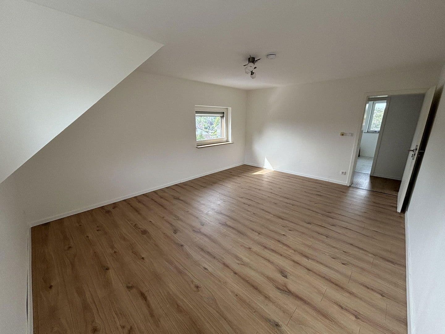 Pronájem bytu 3+1 73 m², Am Kucksberg 2, Waldbröl, Severní Porýní-Vestfálsko Pronájem bytu 3+1 73 m², Am Kucksberg 2, Waldbröl, Severní Porýní-Vestfálsko