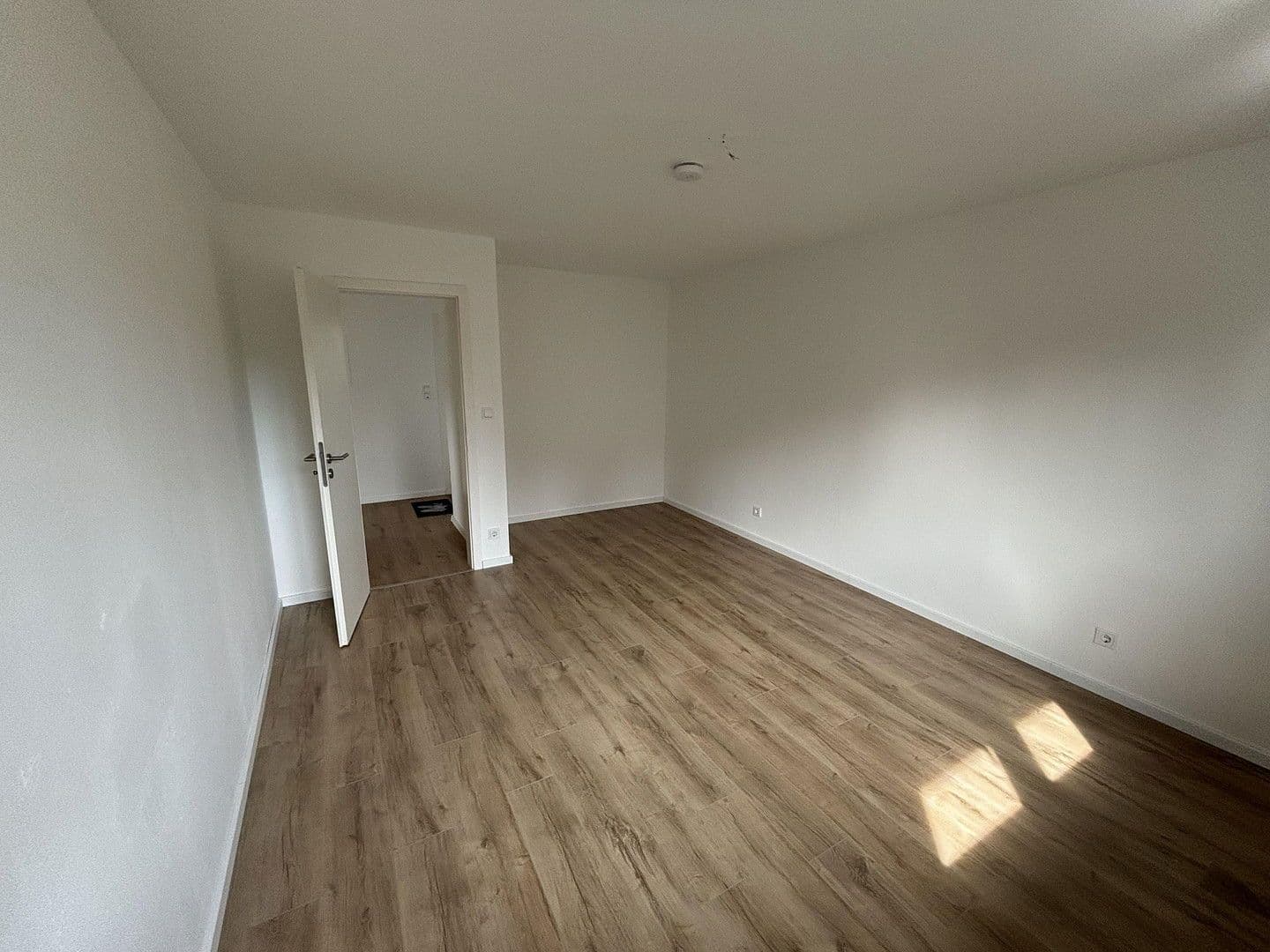 Pronájem bytu 3+1 73 m², Am Kucksberg 2, Waldbröl, Severní Porýní-Vestfálsko Pronájem bytu 3+1 73 m², Am Kucksberg 2, Waldbröl, Severní Porýní-Vestfálsko