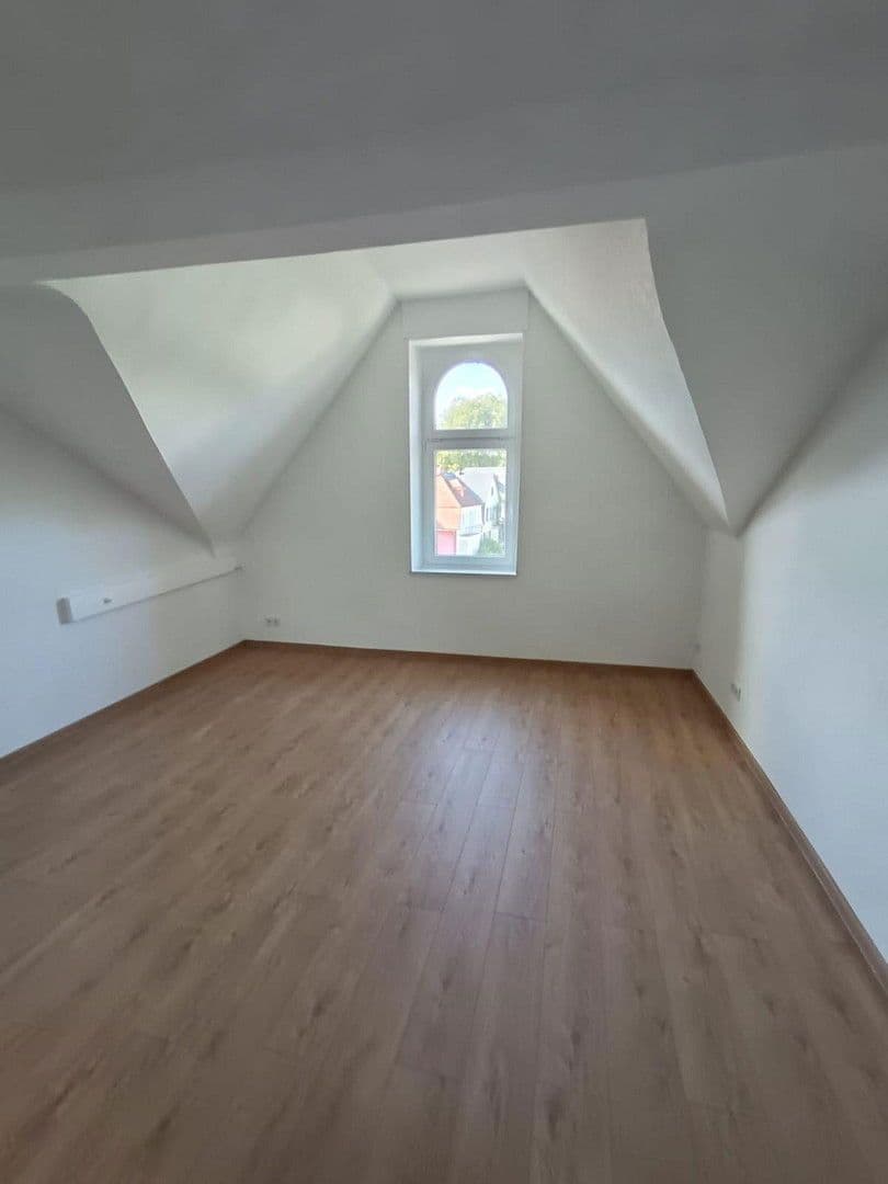 Pronájem bytu 2+1 75 m², Saarlouis, Země Sársko Pronájem bytu 2+1 75 m², Saarlouis, Země Sársko