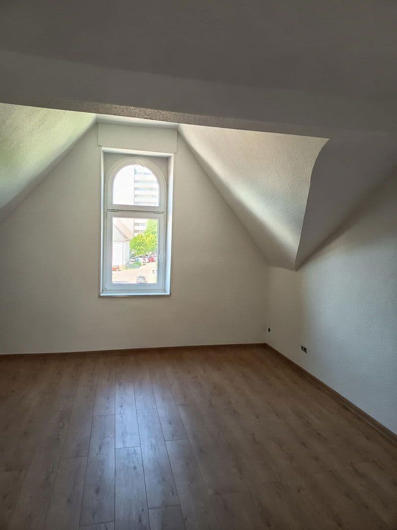 Pronájem bytu 2+1 75 m², Saarlouis, Země Sársko Pronájem bytu 2+1 75 m², Saarlouis, Země Sársko