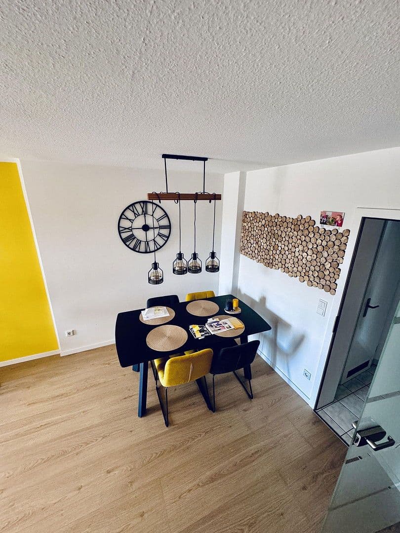 Pronájem bytu 4+1 92 m², Finkenschlag 37a, Fürth, Bavorsko Pronájem bytu 4+1 92 m², Finkenschlag 37a, Fürth, Bavorsko