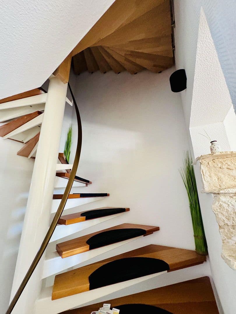 Pronájem bytu 4+1 92 m², Finkenschlag 37a, Fürth, Bavorsko Pronájem bytu 4+1 92 m², Finkenschlag 37a, Fürth, Bavorsko