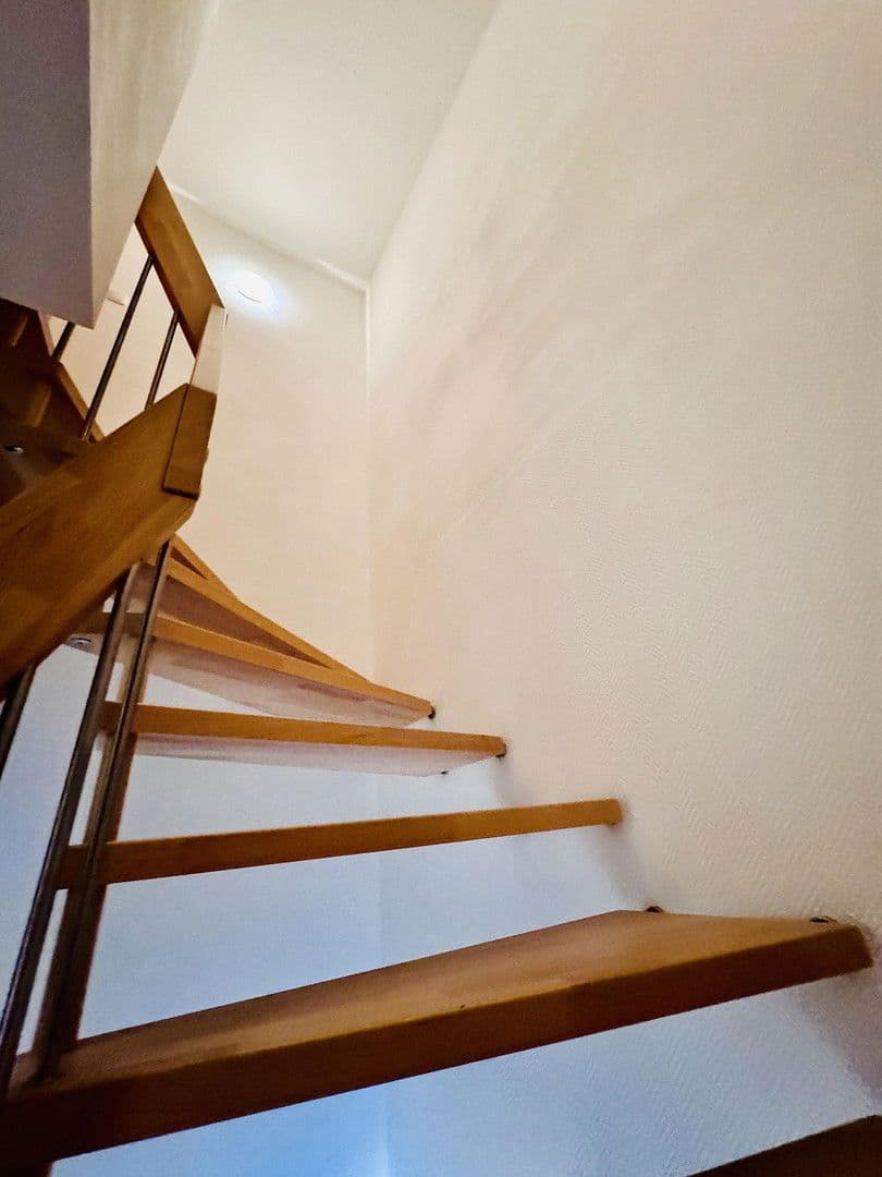 Pronájem bytu 4+1 92 m², Finkenschlag 37a, Fürth, Bavorsko Pronájem bytu 4+1 92 m², Finkenschlag 37a, Fürth, Bavorsko