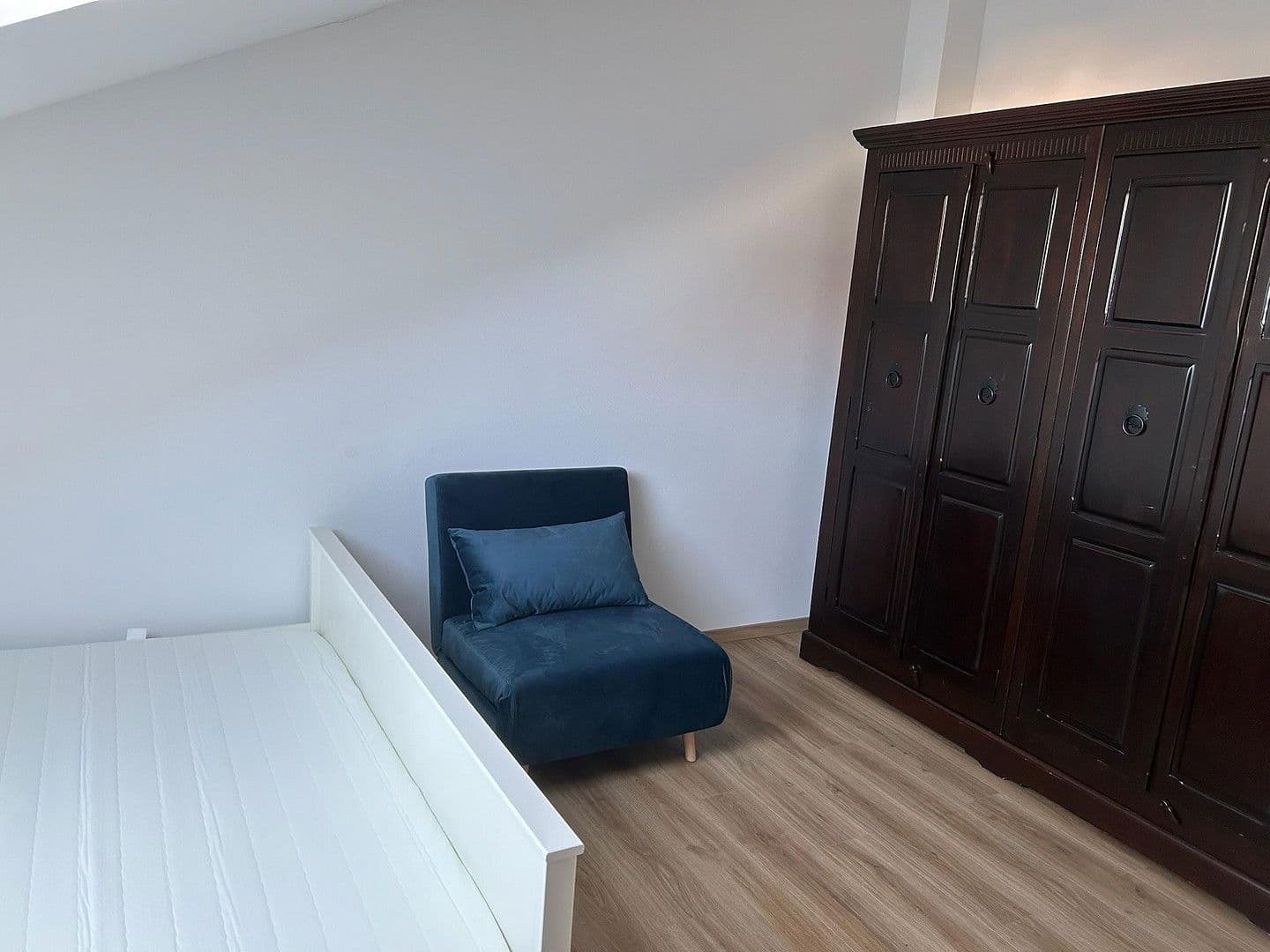 Pronájem bytu 2+1 55 m², Oberhofer Str. 4, Künzelsau, Bádensko-Württembersko Pronájem bytu 2+1 55 m², Oberhofer Str. 4, Künzelsau, Bádensko-Württembersko