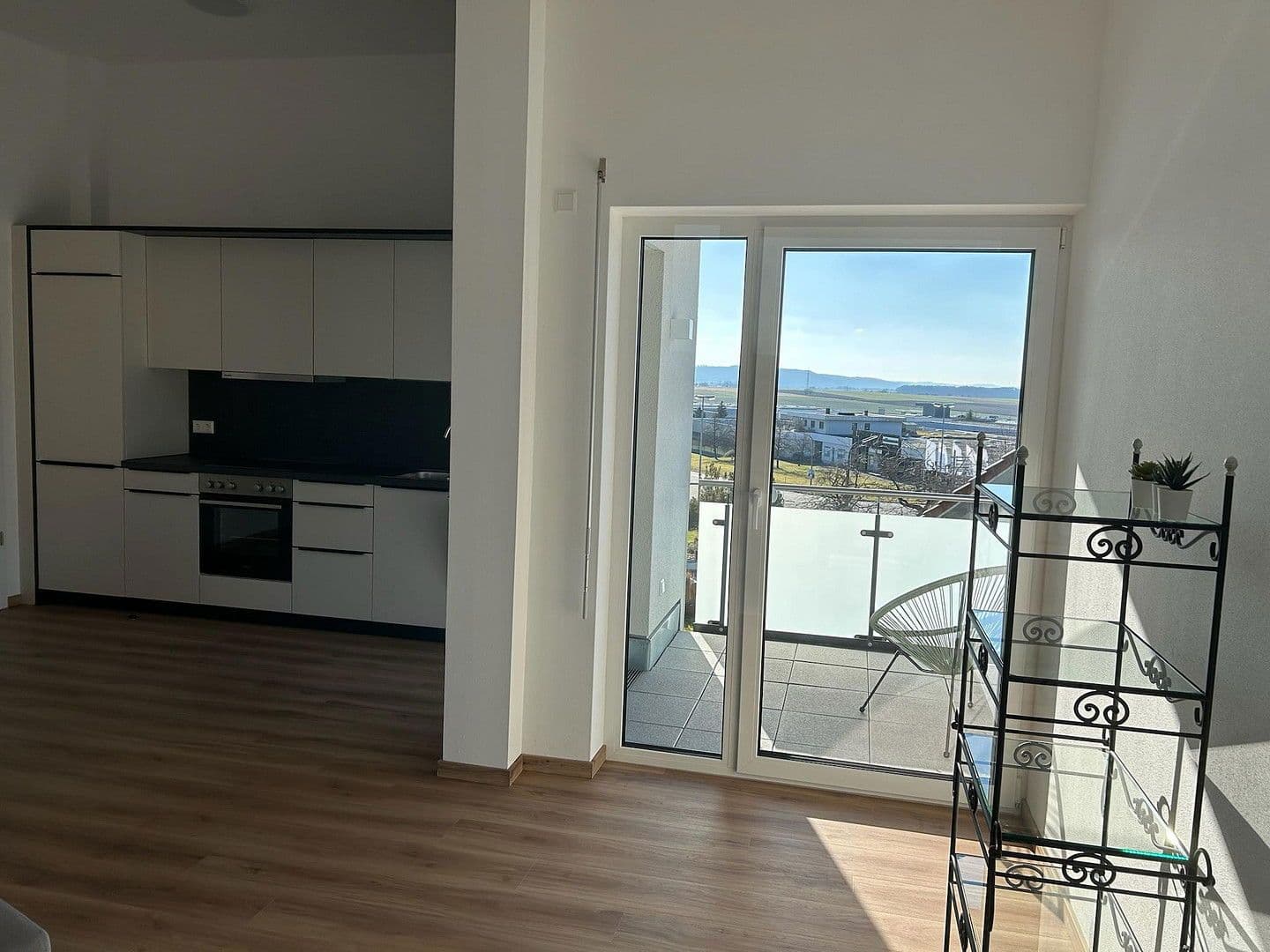 Pronájem bytu 2+1 55 m², Oberhofer Str. 4, Künzelsau, Bádensko-Württembersko Pronájem bytu 2+1 55 m², Oberhofer Str. 4, Künzelsau, Bádensko-Württembersko