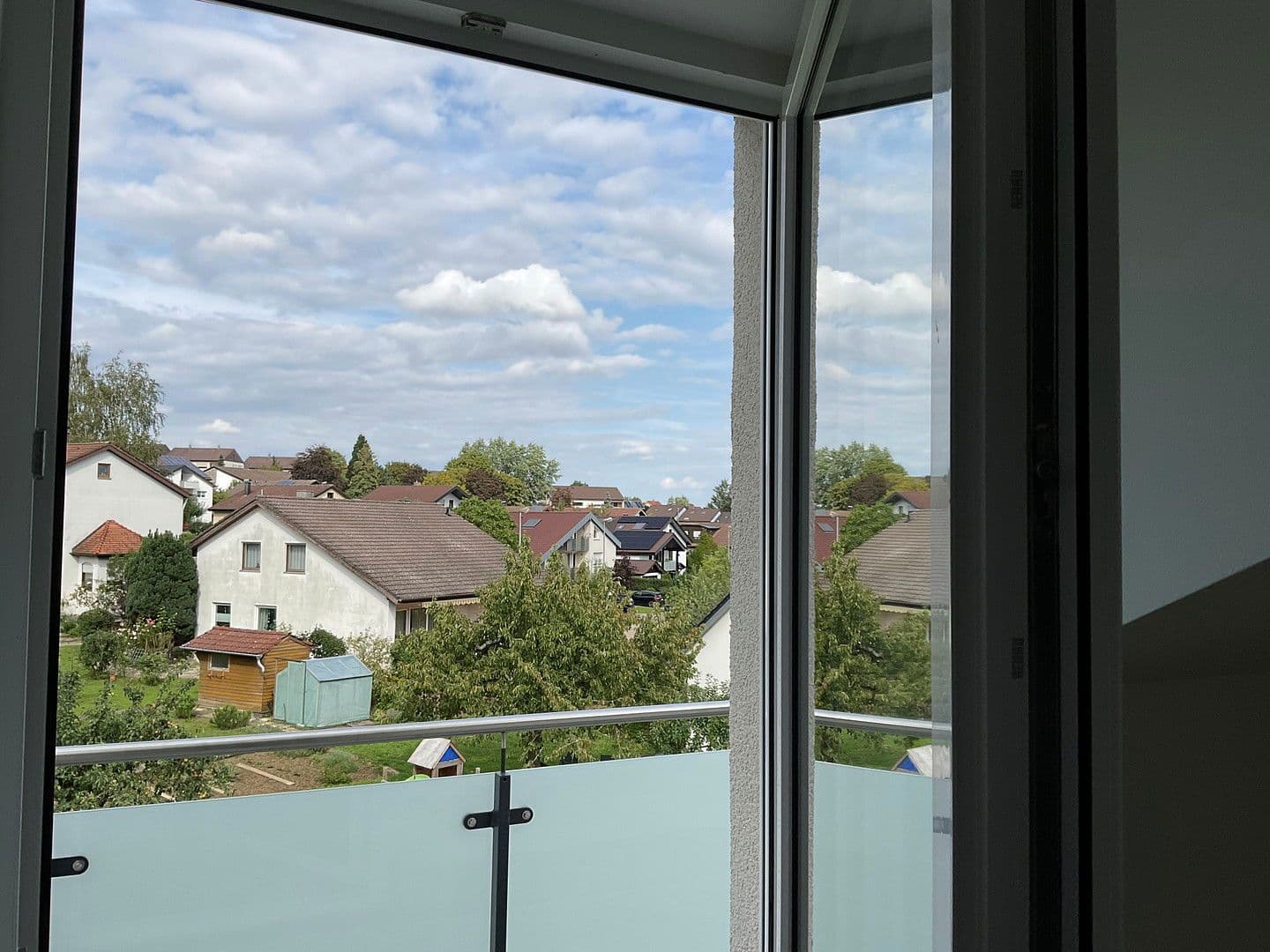 Pronájem bytu 2+1 55 m², Oberhofer Str. 4, Künzelsau, Bádensko-Württembersko Pronájem bytu 2+1 55 m², Oberhofer Str. 4, Künzelsau, Bádensko-Württembersko