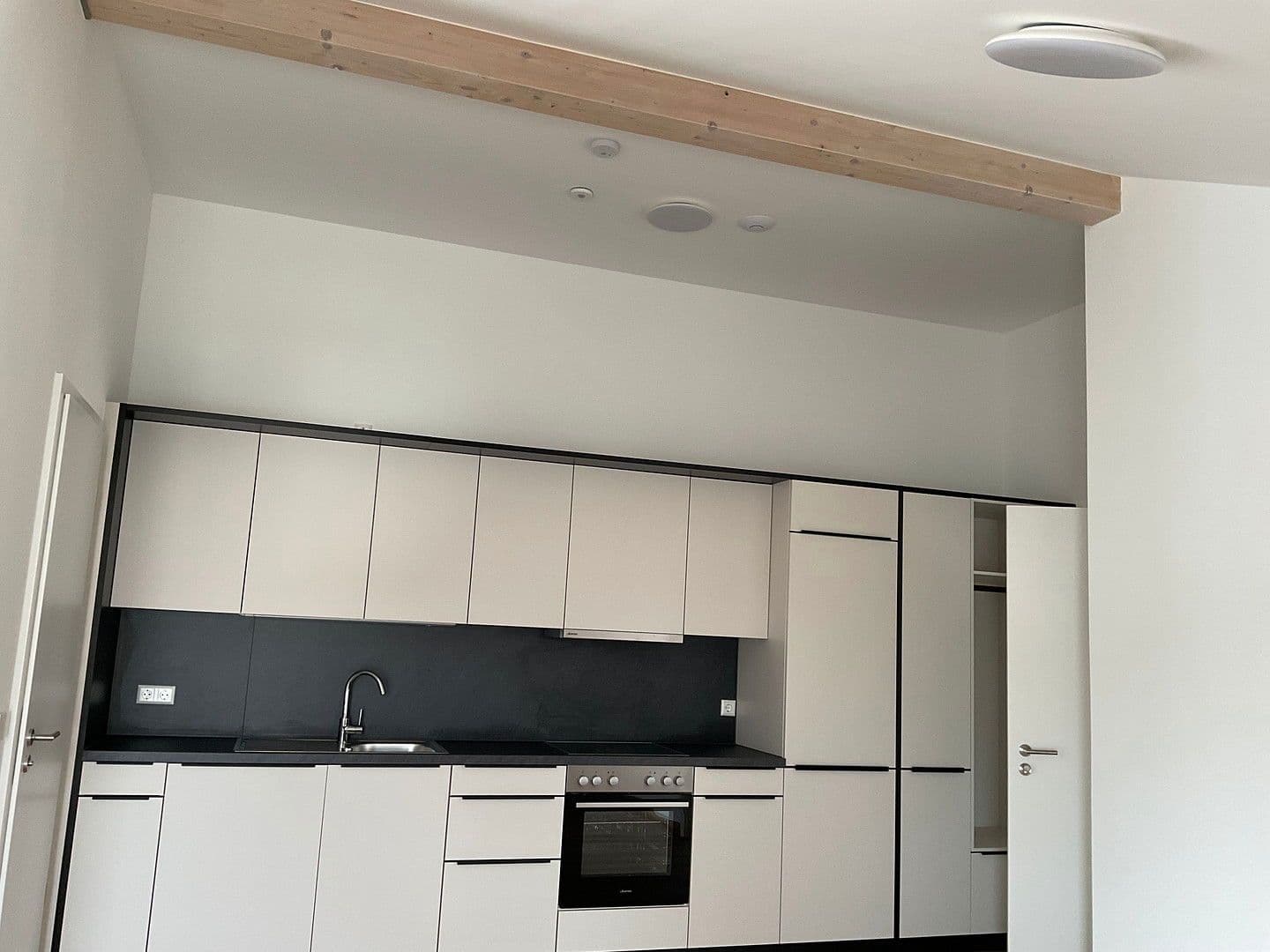 Pronájem bytu 2+1 55 m², Oberhofer Str. 4, Künzelsau, Bádensko-Württembersko Pronájem bytu 2+1 55 m², Oberhofer Str. 4, Künzelsau, Bádensko-Württembersko