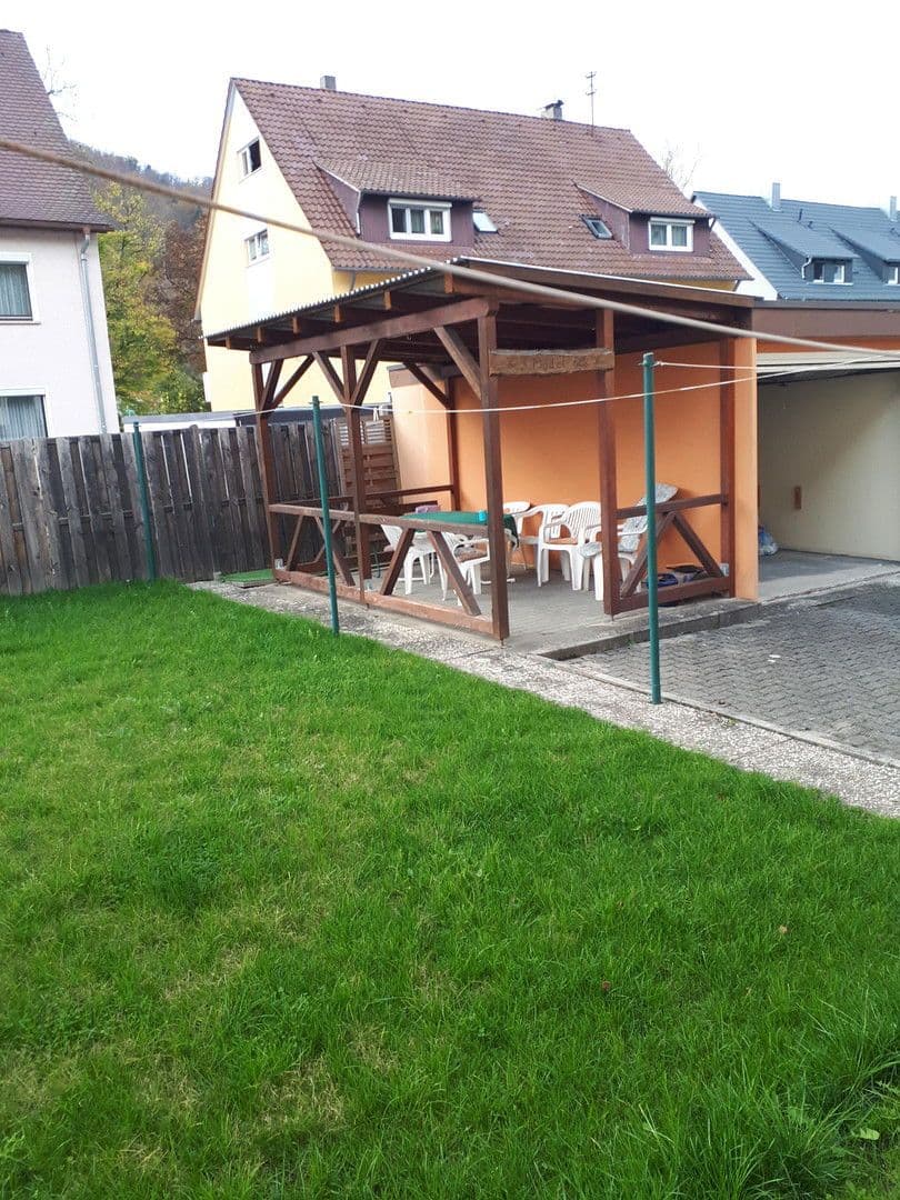 Pronájem bytu 3+1 63 m², Oberndorf am Neckar, Bádensko-Württembersko Pronájem bytu 3+1 63 m², Oberndorf am Neckar, Bádensko-Württembersko