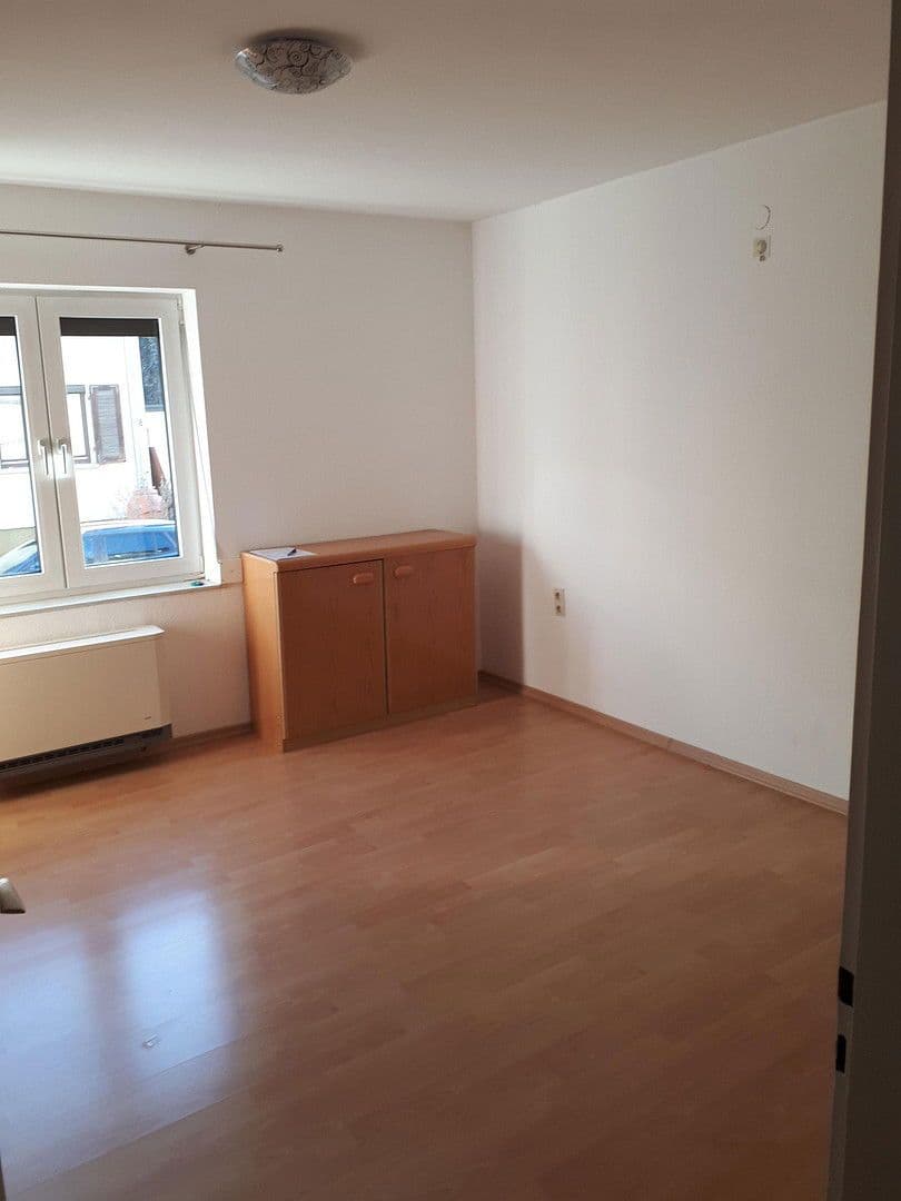 Pronájem bytu 3+1 63 m², Oberndorf am Neckar, Bádensko-Württembersko Pronájem bytu 3+1 63 m², Oberndorf am Neckar, Bádensko-Württembersko