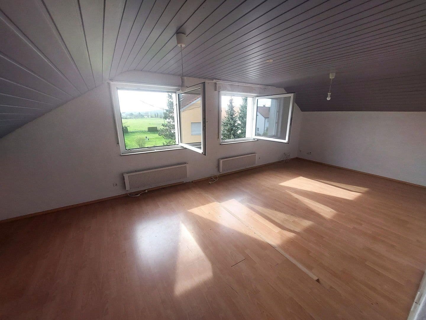 Prodej bytu 3+1 67 m², Ebersbach an der Fils, Bádensko-Württembersko Prodej bytu 3+1 67 m², Ebersbach an der Fils, Bádensko-Württembersko