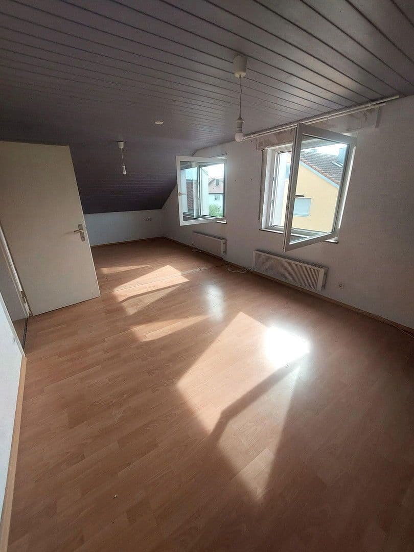 Prodej bytu 3+1 67 m², Ebersbach an der Fils, Bádensko-Württembersko Prodej bytu 3+1 67 m², Ebersbach an der Fils, Bádensko-Württembersko