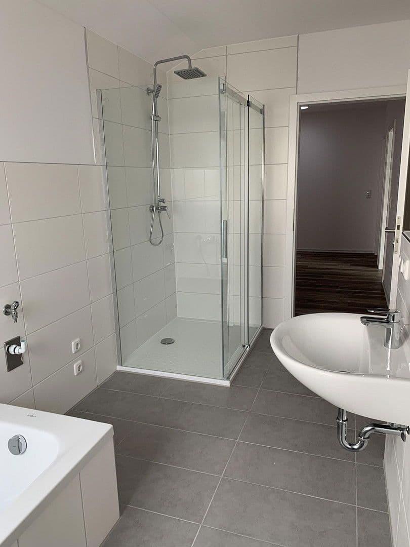 Pronájem bytu 4+1 90 m², Ansbacher Str. 24, Aurach, Bavorsko Pronájem bytu 4+1 90 m², Ansbacher Str. 24, Aurach, Bavorsko